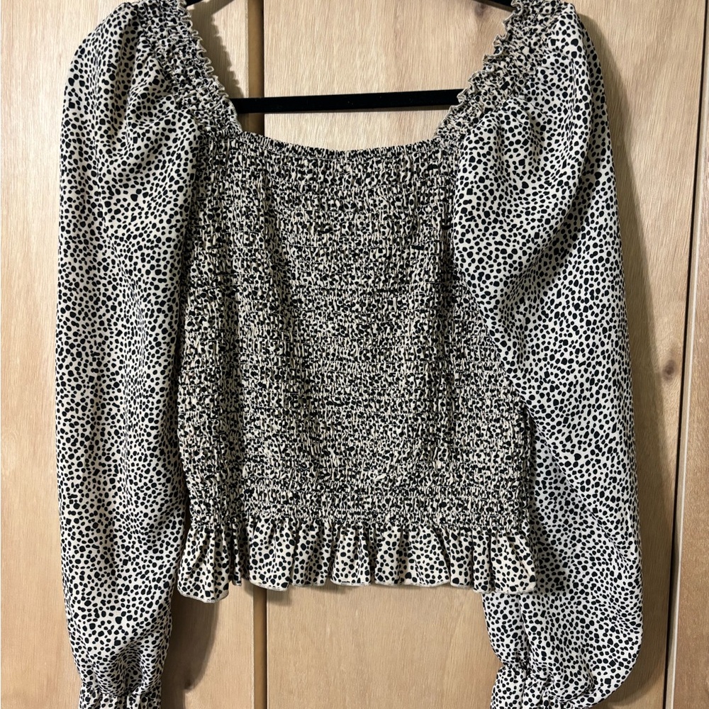 Women's Black and White Cropped Top